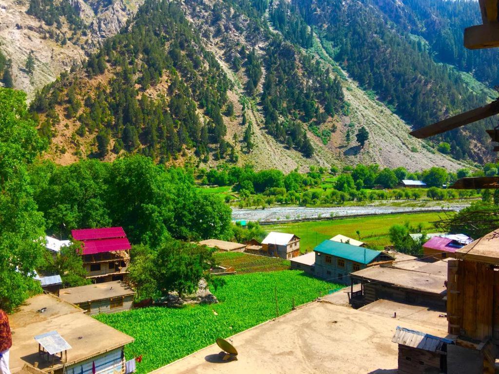 Chitral Inn Resort Екстер'єр фото